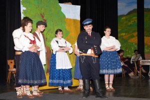 Divadelní SPONA Zubří Láska na horách 2014  0134