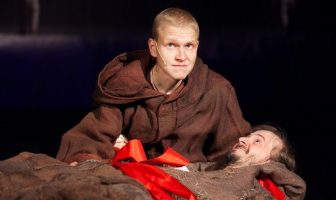 FRANTIŠEK Z ASSISI TĚŠÍNSKÉ DIVADLO – páteční divadelní předplatné